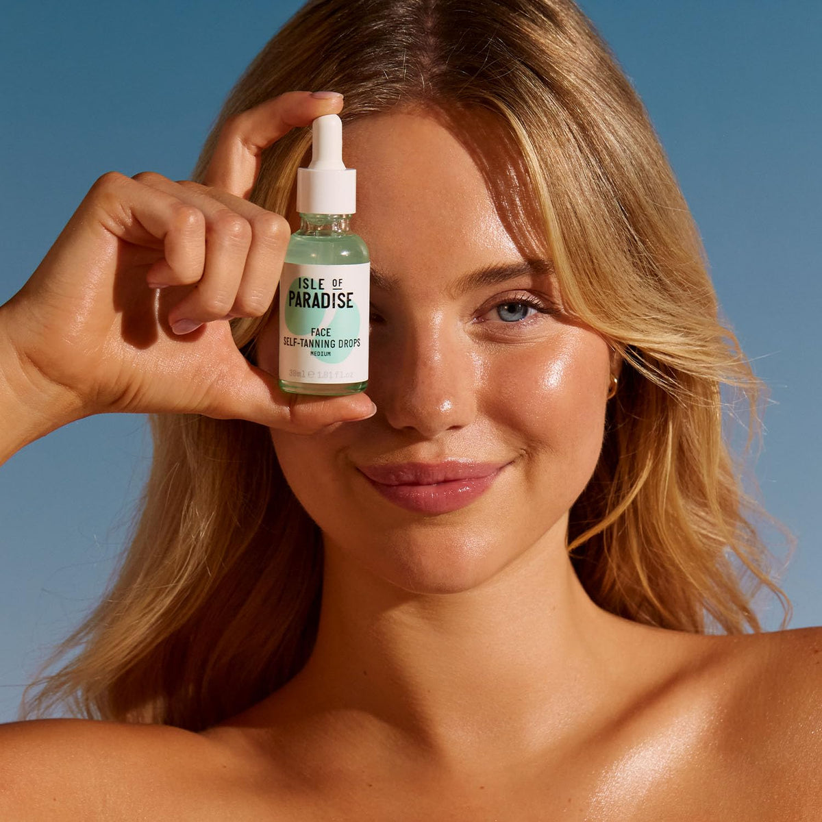 Isle of Paradise Selbstbräuner-Tropfen (30 ml), mittel, zum Hinzufügen zu den eigenen Hautpflegeprodukten, natürliche Inhaltsstoffe, vegan