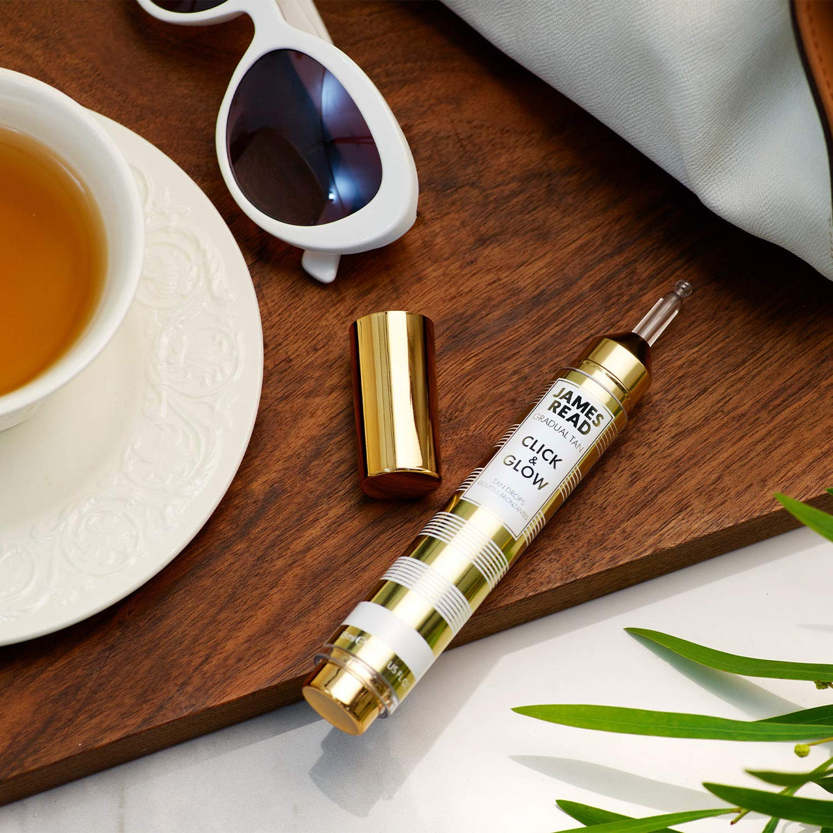 James Read Gradual Tan – Click & Glow Bräunungstropfen 15 ml, für unterwegs, täglich, benutzerdefinierter Bräunungsverstärker und Extender, einfach anzuwenden, reisefreundlich, Vitamin E, Aloe Vera,