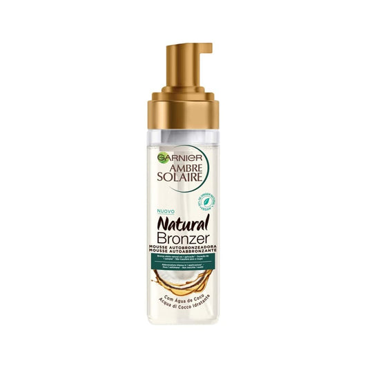 Garnier Ambre Solaire Selbstbräunungsmousse Natural Bronzer, Gesicht und Körper, für eine natürliche Bräunung bis zu einer Woche, vegane Formel, angereichert mit feuchtigkeitsspendendem Kokoswasser,